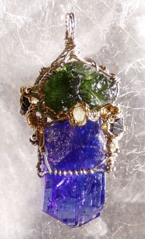 Moldavite, Tanzanite, Brookite