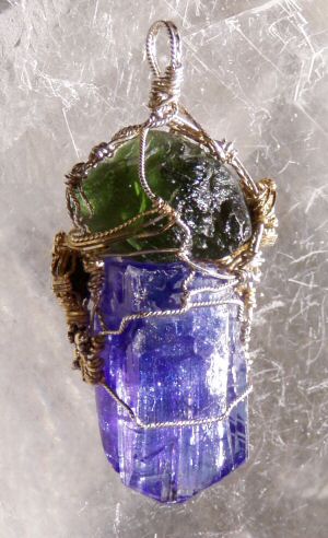 Moldavite, Tanzanite, Brookite