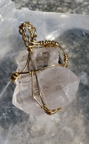 Rutilated Quartz, Faden Quartz, Gold